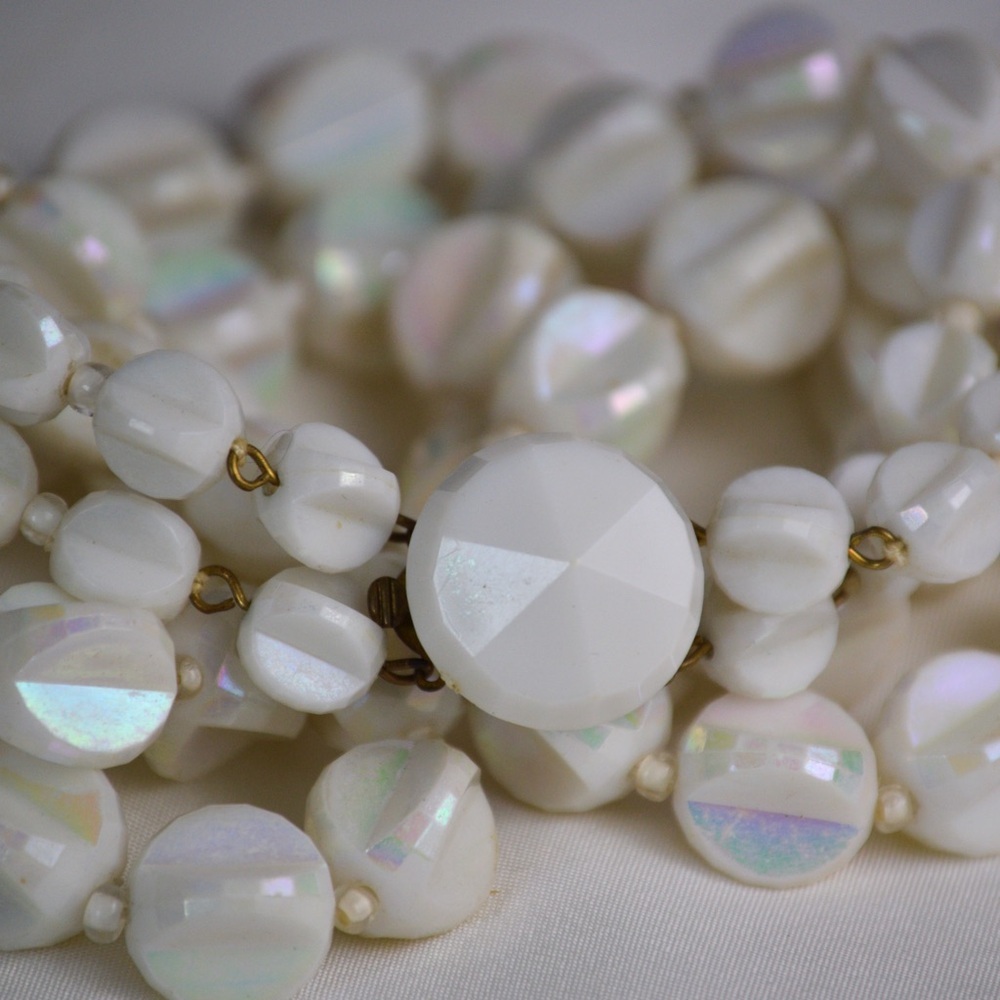 White mother of pearl vintage beads - Picture 7 of 9